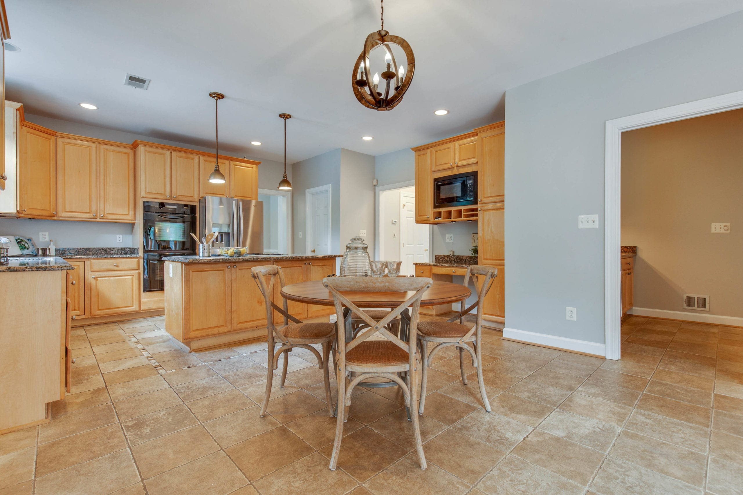 SOLD! VIENNA 9620 Chathams Ford Dr., Vienna, VA ASKING 1,065,000