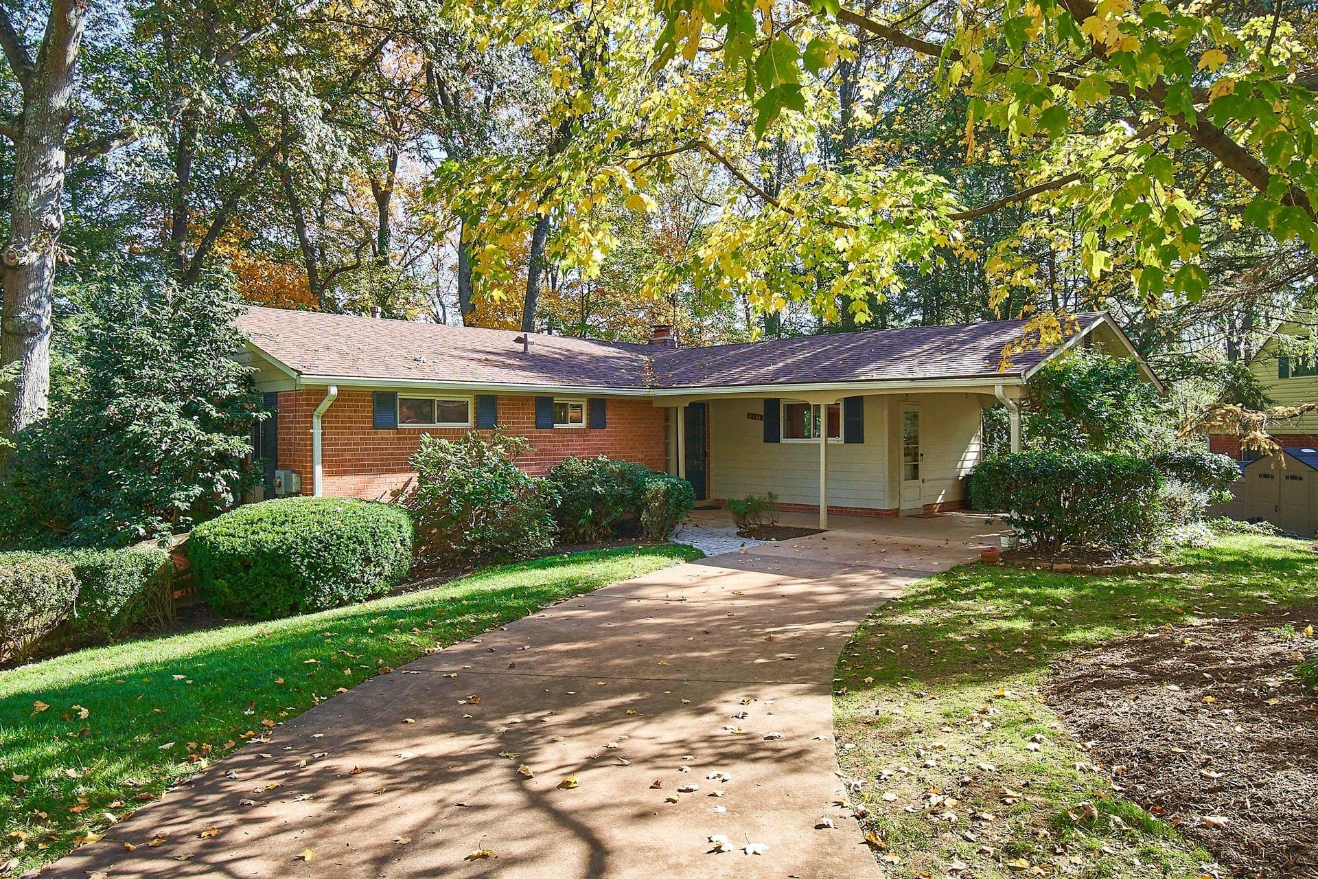 SOLD Kings Park West 5366 Gainsborough Drive, Fairfax, VA 22032