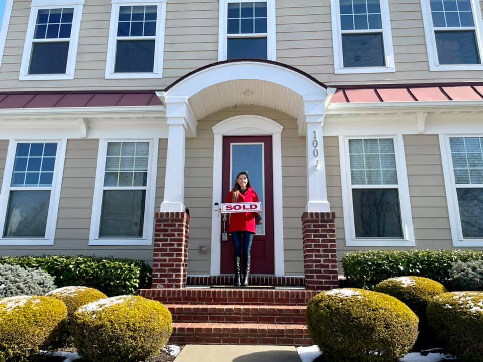 SOLD! 778,000 Darlington Oaks, Herndon Focus on NoVA Real Estate