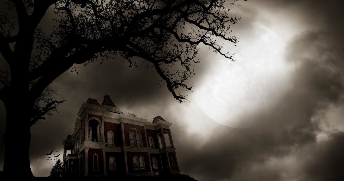 Haunted Houses and Trails in Northern Virginia